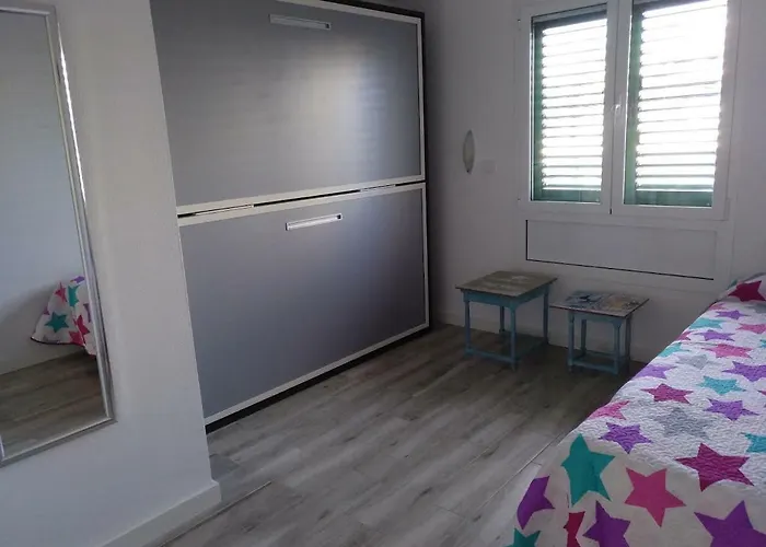 Main Street * 普拉亚戴尔雷安格莱斯